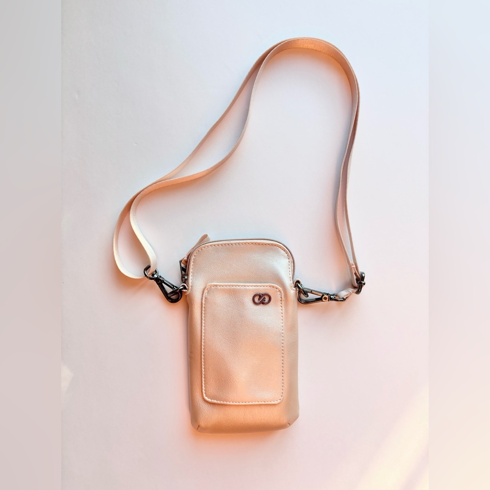 Calia by Carrie Underwood crossbody